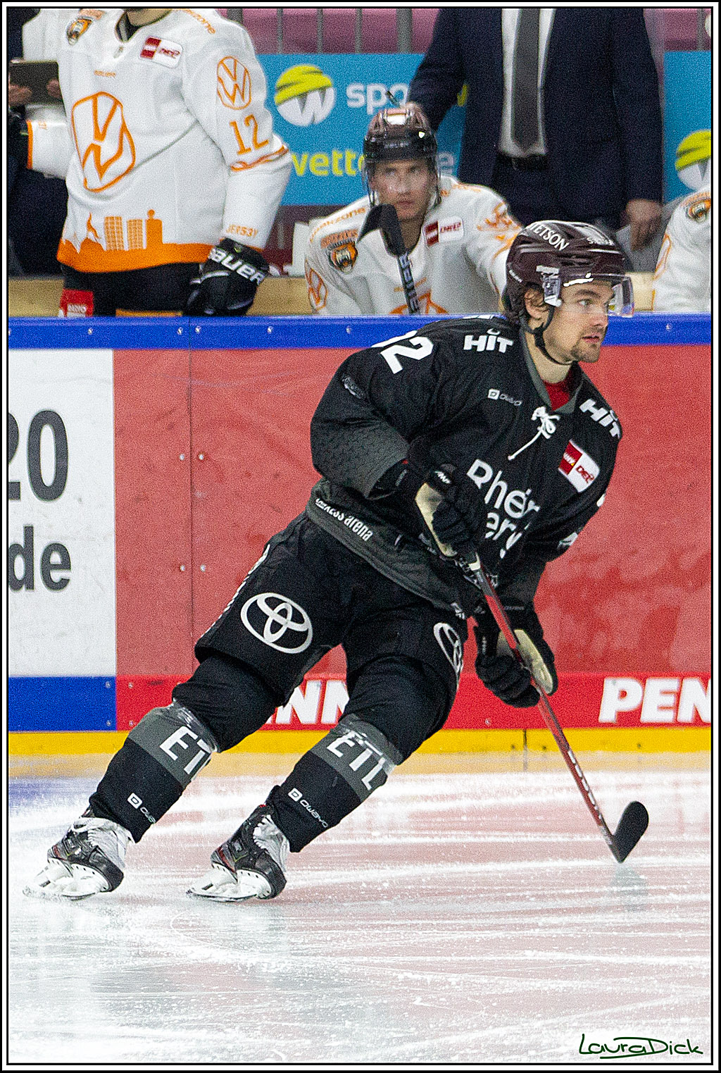 PENNY DEL;  Koelner Haie - Wolfsburg Grizzlys; Koeln, 17.03.2021